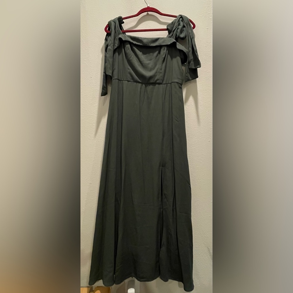 Francesca's Collections Dark Green Maxi Dress